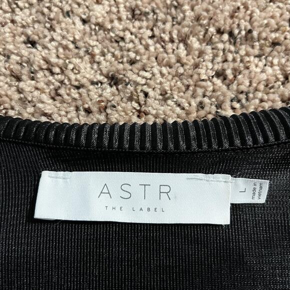 ASTR The Label Blouse Womens Large Black Pleated Wrap V Neck Long Sleeve Top - Picture 6 of 9